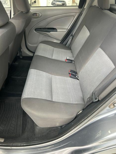 TOYOTA Etios Hatch 1.3 16V 4P FLEX XS, Foto 9
