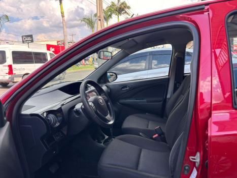 TOYOTA Etios Hatch 1.3 16V 4P FLEX X AUTOM�TICO, Foto 4