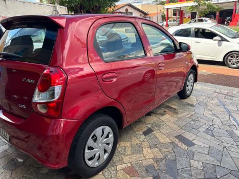 TOYOTA Etios Hatch 1.3 16V 4P FLEX X AUTOM�TICO, Foto 12
