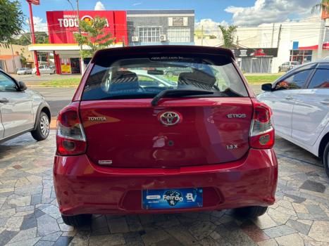 TOYOTA Etios Hatch 1.3 16V 4P FLEX X AUTOM�TICO, Foto 16