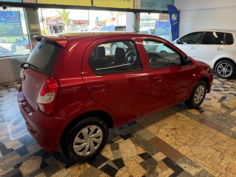 TOYOTA Etios Hatch 1.3 16V 4P FLEX X AUTOM�TICO, Foto 6