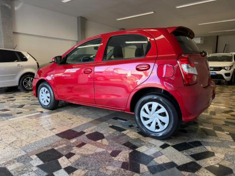 TOYOTA Etios Hatch 1.3 16V 4P FLEX X AUTOM�TICO, Foto 9