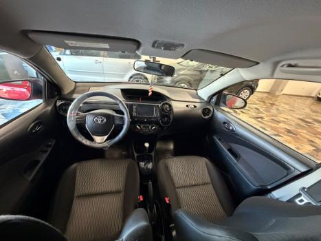 TOYOTA Etios Hatch 1.3 16V 4P FLEX X AUTOM�TICO, Foto 11
