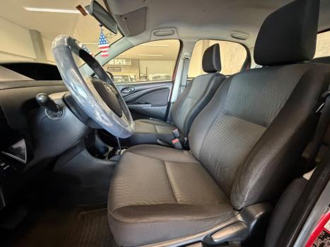 TOYOTA Etios Hatch 1.3 16V 4P FLEX X AUTOM�TICO, Foto 13