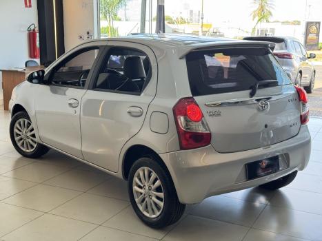 TOYOTA Etios Hatch 1.5 16V 4P FLEX XLS, Foto 2