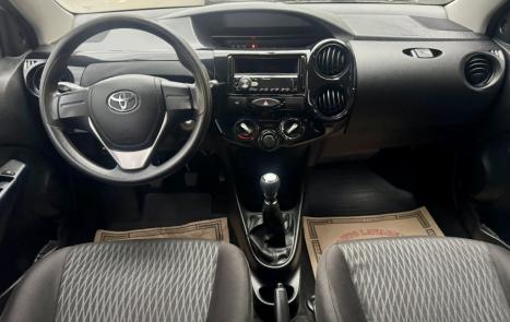 TOYOTA Etios Hatch 1.3 16V 4P FLEX X, Foto 7