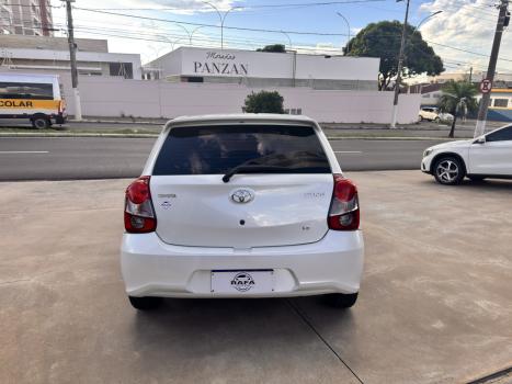 TOYOTA Etios Hatch 1.3 16V 4P FLEX X, Foto 6