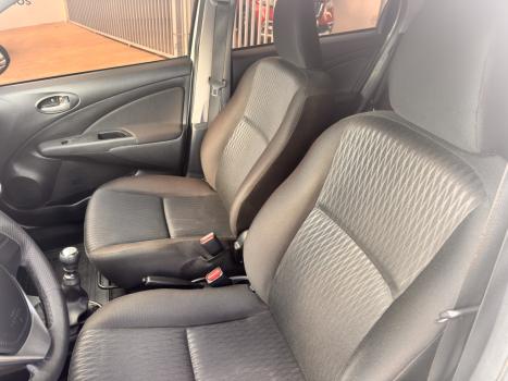 TOYOTA Etios Hatch 1.3 16V 4P FLEX X, Foto 11