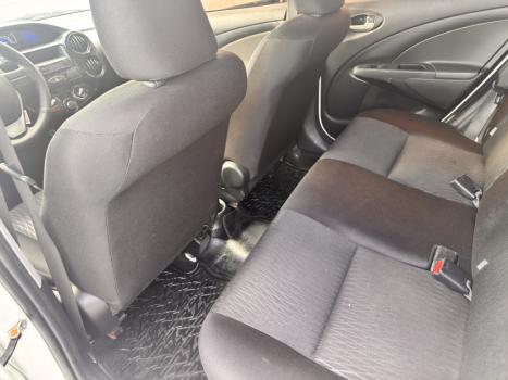 TOYOTA Etios Hatch 1.3 16V 4P FLEX X, Foto 14