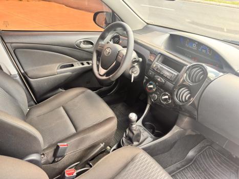 TOYOTA Etios Hatch 1.3 16V 4P FLEX X, Foto 15