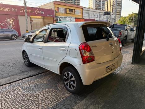 TOYOTA Etios Hatch 1.5 16V 4P FLEX XS AUTOM�TICO, Foto 3
