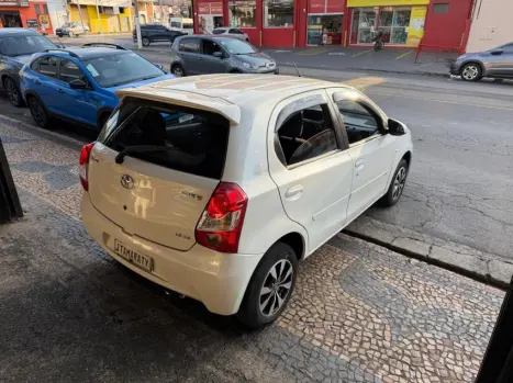 TOYOTA Etios Hatch 1.5 16V 4P FLEX XS AUTOM�TICO, Foto 4