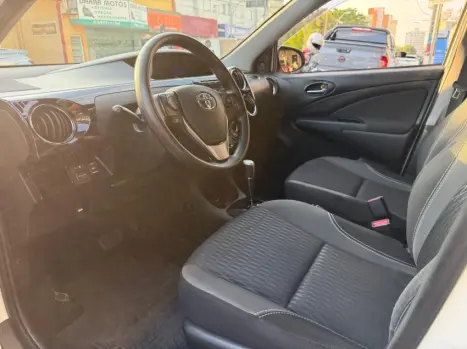 TOYOTA Etios Hatch 1.5 16V 4P FLEX XS AUTOM�TICO, Foto 9