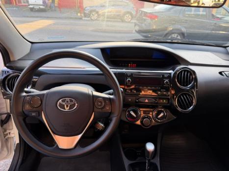 TOYOTA Etios Hatch 1.5 16V 4P FLEX XS AUTOM�TICO, Foto 11
