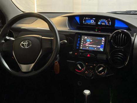 TOYOTA Etios Hatch 1.3 16V 4P FLEX X AUTOM�TICO, Foto 8