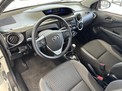 TOYOTA Etios Hatch 1.5 16V 4P FLEX XS AUTOM�TICO, Foto 5