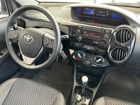TOYOTA Etios Hatch 1.5 16V 4P FLEX XS AUTOM�TICO, Foto 7