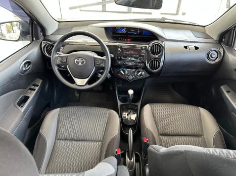 TOYOTA Etios Hatch 1.5 16V 4P FLEX XS AUTOM�TICO, Foto 8