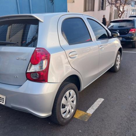 TOYOTA Etios Hatch 1.3 16V 4P FLEX X, Foto 3