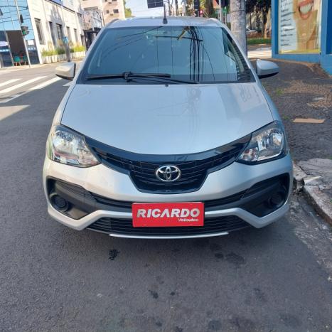 TOYOTA Etios Hatch 1.3 16V 4P FLEX X, Foto 1