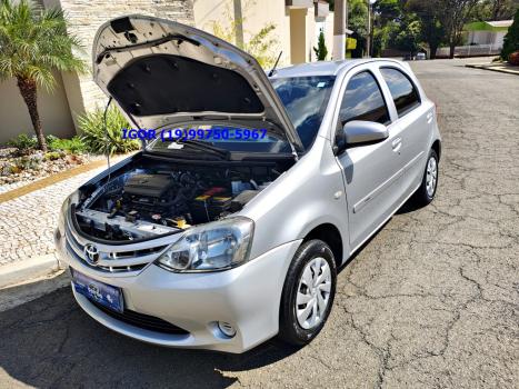 TOYOTA Etios Hatch 1.3 16V 4P FLEX X AUTOM�TICO, Foto 10
