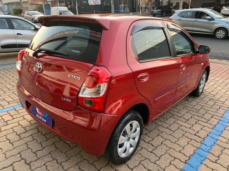 TOYOTA Etios Hatch 1.3 16V 4P FLEX XS, Foto 6