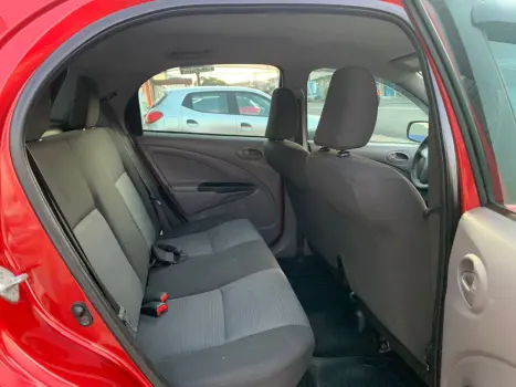 TOYOTA Etios Hatch 1.3 16V 4P FLEX XS, Foto 13
