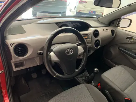 TOYOTA Etios Hatch 1.3 16V 4P FLEX XS, Foto 10