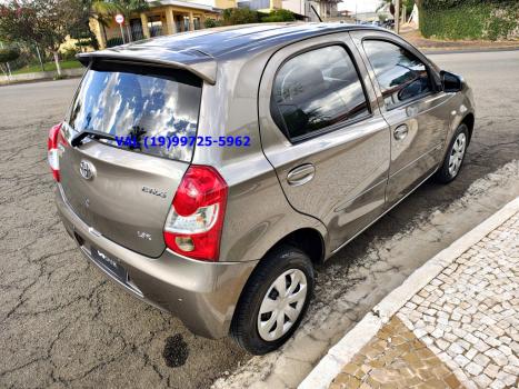 TOYOTA Etios Hatch 1.3 16V 4P FLEX X, Foto 7