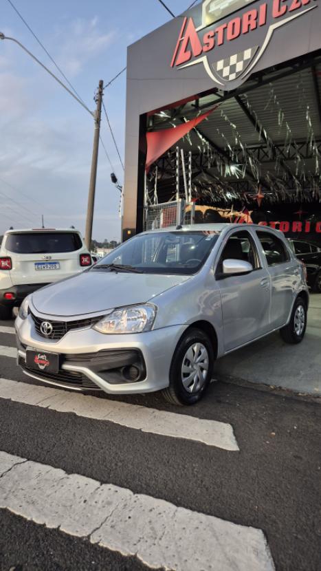 TOYOTA Etios Hatch 1.3 16V 4P FLEX X, Foto 3