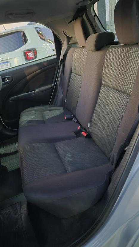 TOYOTA Etios Hatch 1.3 16V 4P FLEX X, Foto 7
