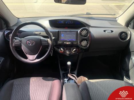 TOYOTA Etios Hatch 1.3 16V 4P FLEX X AUTOM�TICO, Foto 7