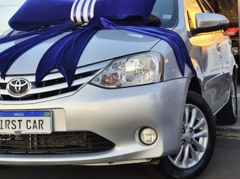TOYOTA Etios Hatch 1.5 16V 4P FLEX XLS, Foto 2
