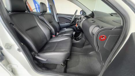 TOYOTA Etios Hatch 1.5 16V 4P FLEX XLS AUTOM�TICO, Foto 6