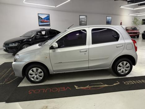 TOYOTA Etios Hatch 1.3 16V 4P FLEX EX, Foto 6