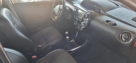 TOYOTA Etios Hatch 1.5 16V 4P FLEX PLATINUM, Foto 4