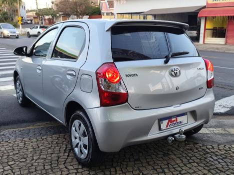 TOYOTA Etios Hatch 1.3 16V 4P FLEX X, Foto 3