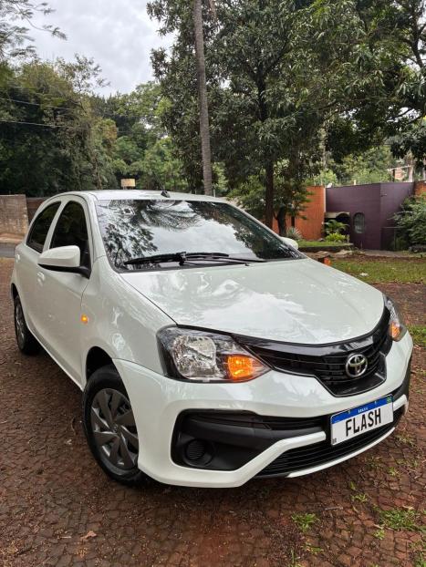 TOYOTA Etios Hatch 1.3 16V 4P FLEX X, Foto 5