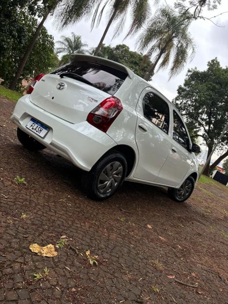 TOYOTA Etios Hatch 1.3 16V 4P FLEX X, Foto 7