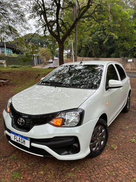 TOYOTA Etios Hatch 1.3 16V 4P FLEX X, Foto 13