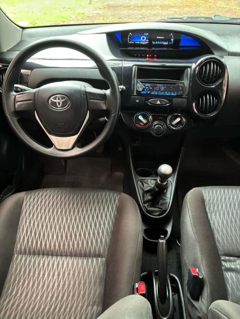 TOYOTA Etios Hatch 1.3 16V 4P FLEX X, Foto 16