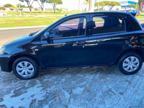 TOYOTA Etios Hatch 1.3 16V 4P FLEX X, Foto 5