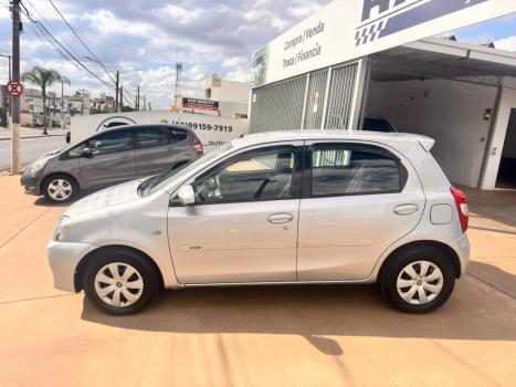 TOYOTA Etios Hatch 1.5 16V 4P FLEX XS, Foto 4