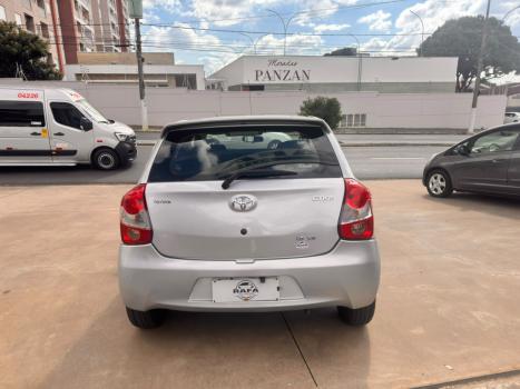 TOYOTA Etios Hatch 1.5 16V 4P FLEX XS, Foto 6