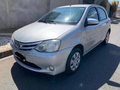 TOYOTA Etios Hatch 1.5 16V 4P FLEX XS, Foto 3