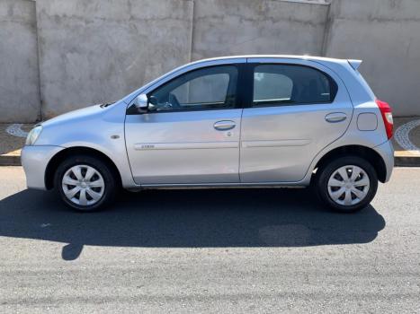 TOYOTA Etios Hatch 1.5 16V 4P FLEX XS, Foto 4