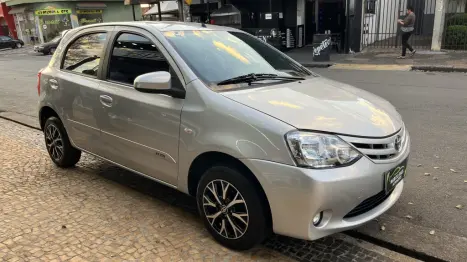 TOYOTA Etios Hatch 1.3 16V 4P FLEX X, Foto 3