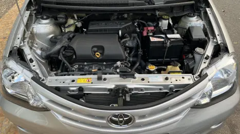 TOYOTA Etios Hatch 1.3 16V 4P FLEX X, Foto 11