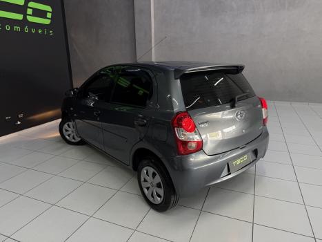 TOYOTA Etios Hatch 1.5 16V 4P FLEX XS, Foto 6