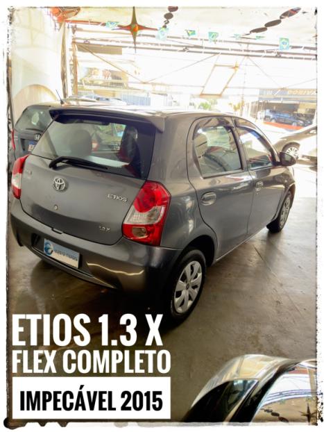 TOYOTA Etios Hatch 1.3 16V 4P FLEX X, Foto 6